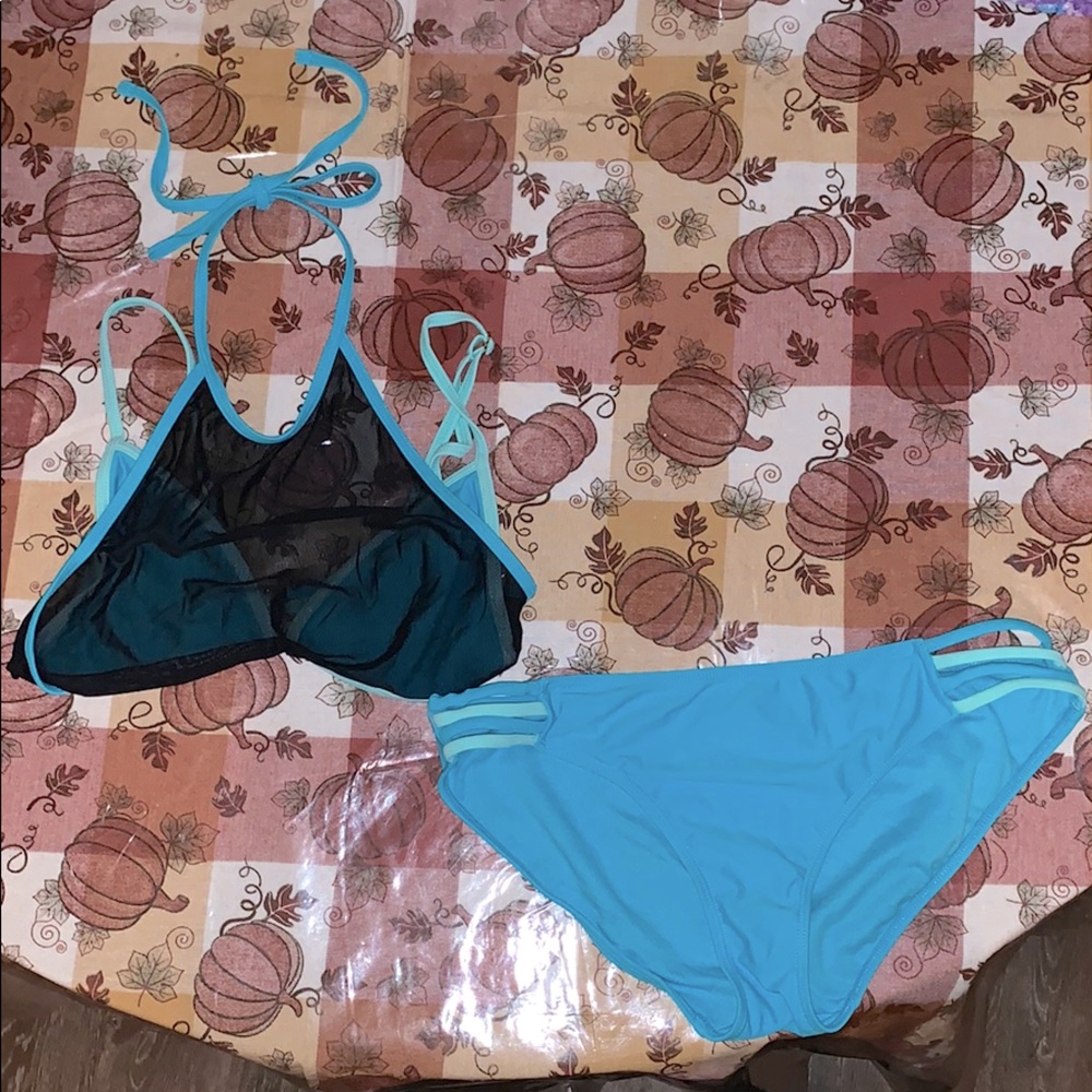 Women’s Size 7 - 9 Blue Bikini Swimsuit